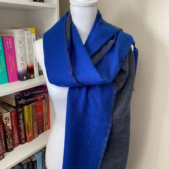 NWT RADLEY LONDON Gray and Blue Dog Pattern Fringe Scarf - Picture 2 of 10